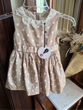 Neiman Marcus Beige Polka Dot Lace Collar Girls' Dress